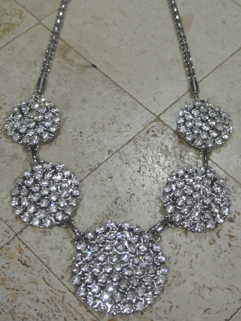 SILVER RHINESTONE GLAM NECKLACE